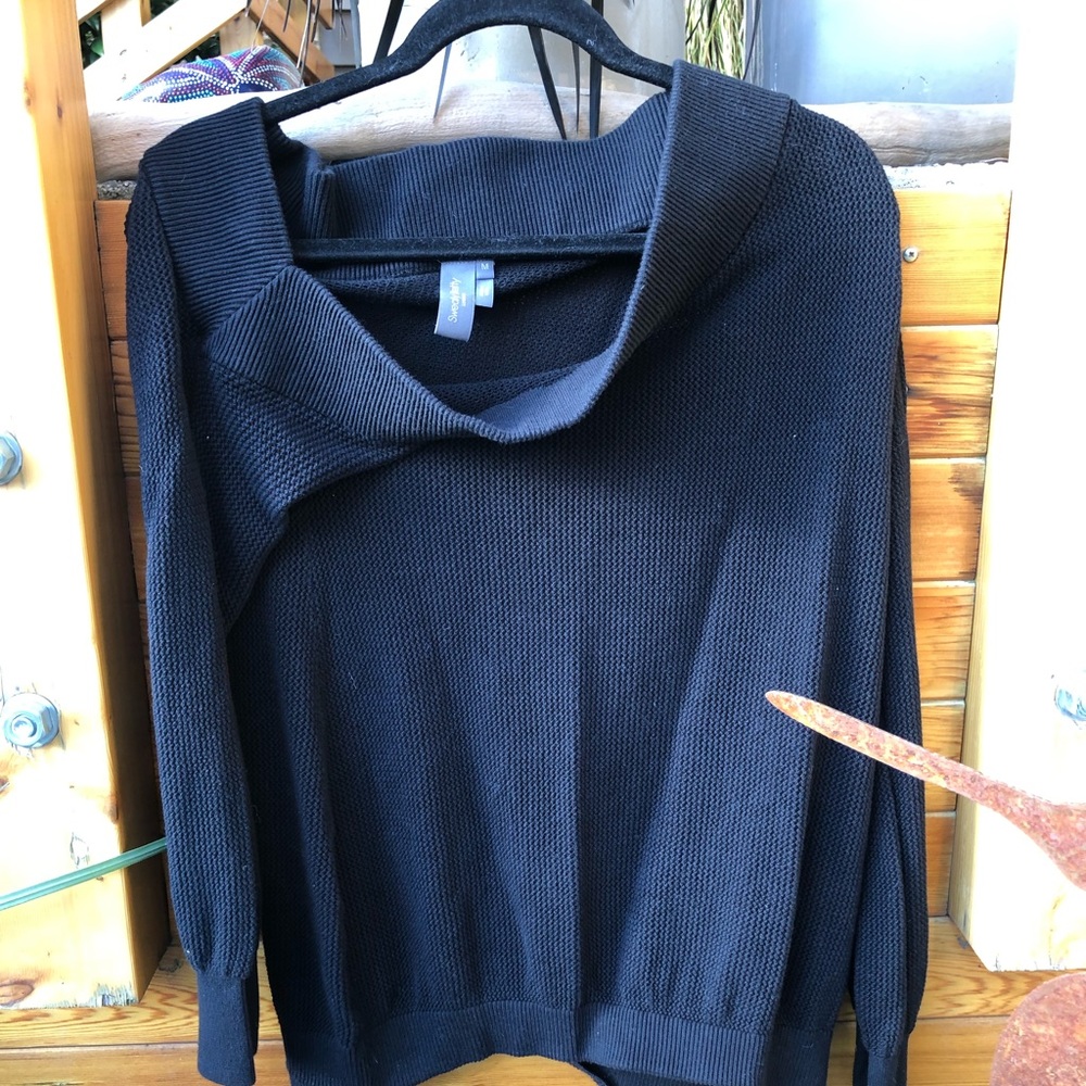 BLACK OFF THE SHOULDER SWEATER!!